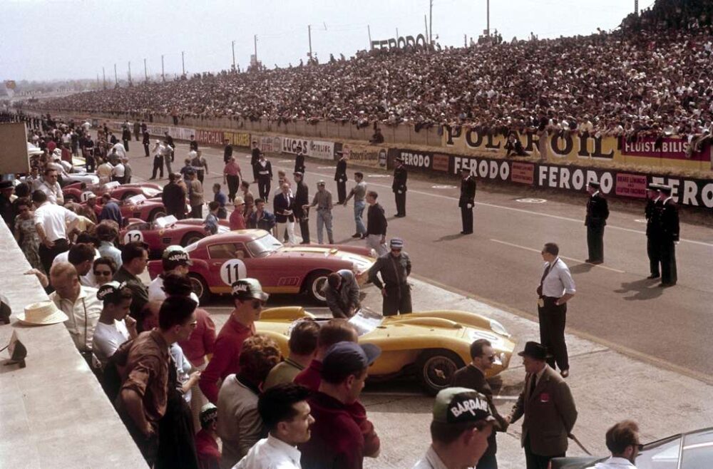 Affiche du départ des 24 heures du Mans en 1959 Affiche du départ des 24 heures du Mans en 1959